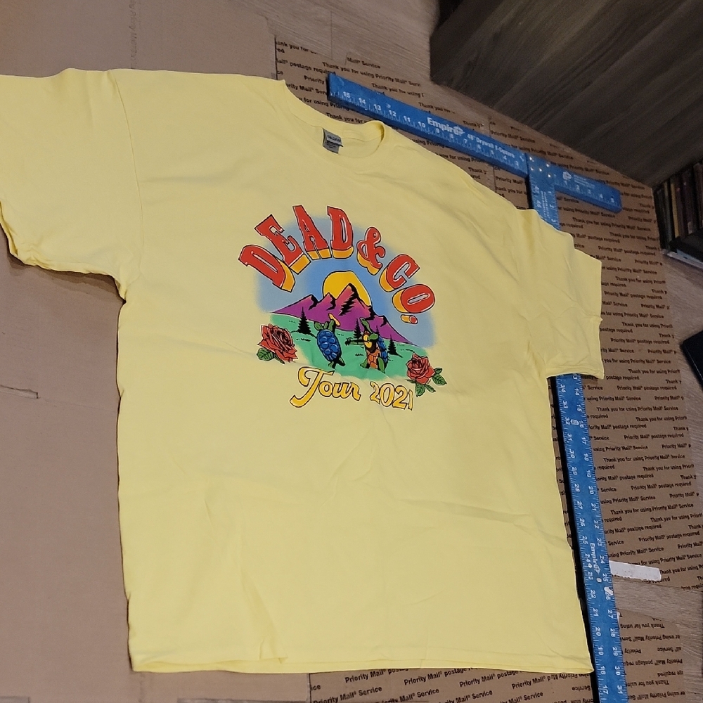 Yellow Graphic Grateful Dead Dead & Co Concert Tour T-Shirt